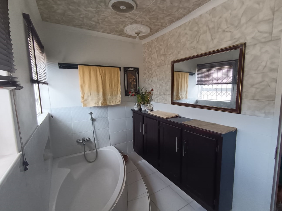 3 Bedroom Property for Sale in Parsonsvlei Eastern Cape